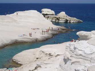 Ταξιδέψτε στην Μήλο