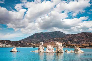 5 νησιά που θα σε πείσουν να κάνεις διακοπές (και) τον Σεπτέμβριο
